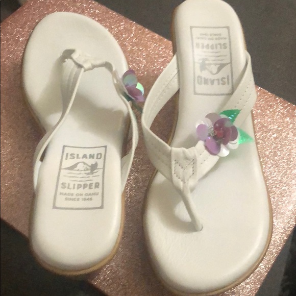 NWT Island Slipper P Leilani white wedge 2.5” SZ 7 - Picture 3 of 6